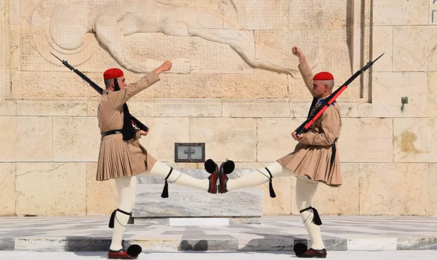 Το Μνημείο του Άγνωστου Στρατιώτη και οι ανοησίες που λέγονται