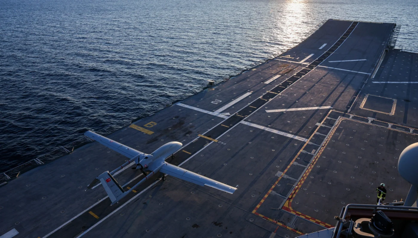 Bayraktar_TB3_TCG_Anadolu_Take_off_and_Land