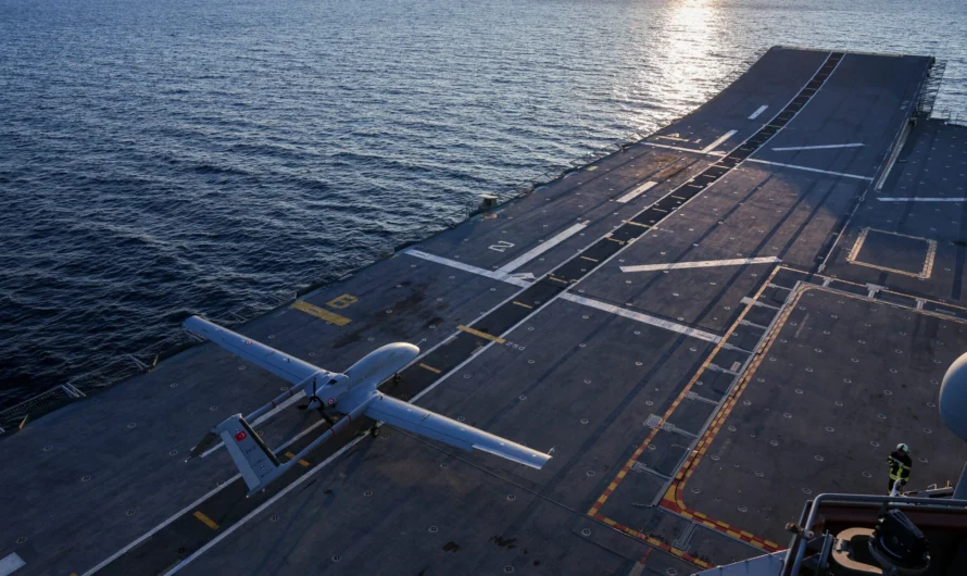 Η τουρκία μπαίνει στην λέχη των επιχειρήσεων drone απο πολεμικό πλοίο