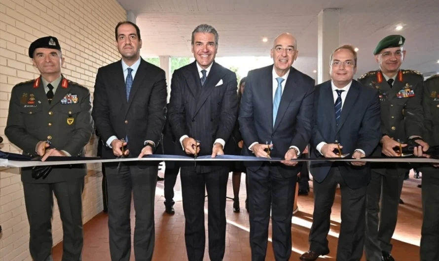 Η ουσία και το Θεαθήναι