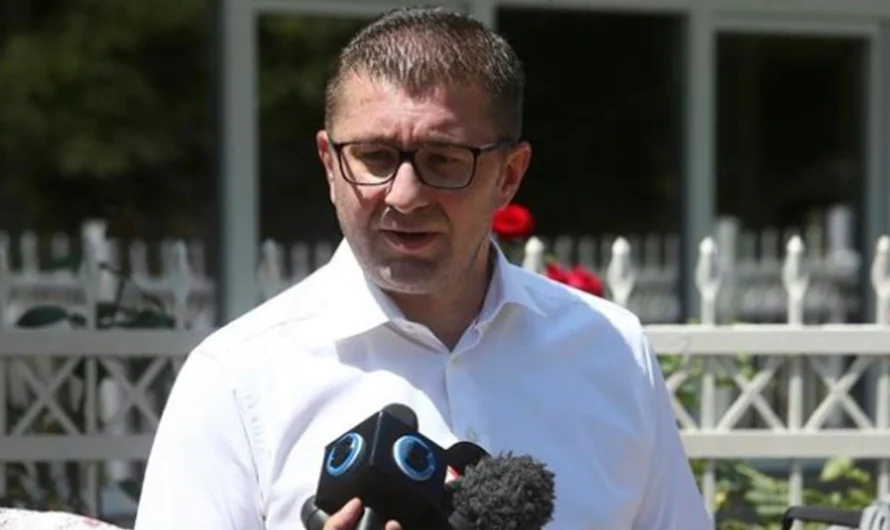 Ο προκλητικός Μιτσκόσκι θέτει εκ νέου το «μακεδονικό ζήτημα»