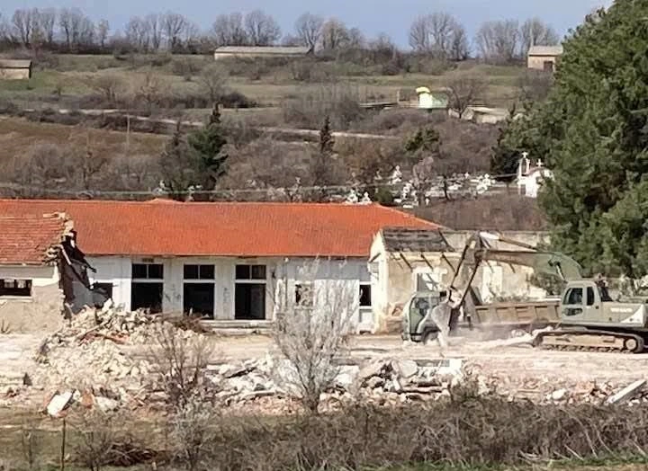 Κύριε Υπουργέ είναι εύκολο να γκρεμίζεις αλλά δύσκολο να φτιάχνεις