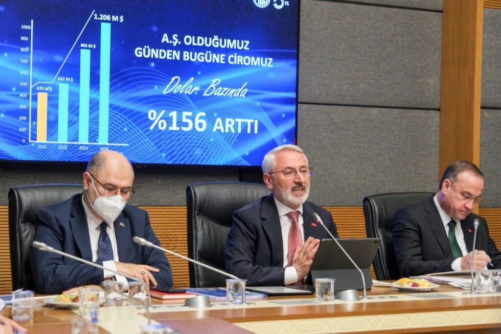 MKE_general_Manager_briefs_lawmakers_parliament