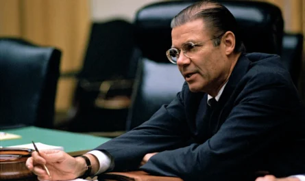 Robert-S-McNamara-1967