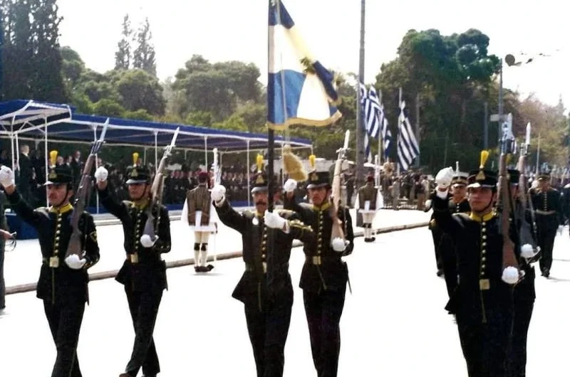 Η Σημαία του ΕΘΝΟΥΣ των Ελλήνων!