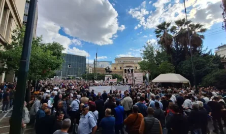 Πορεία Στρατιωτικών