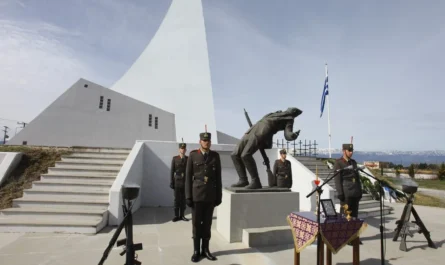 Μνημείο μάχης ύψωμα 731