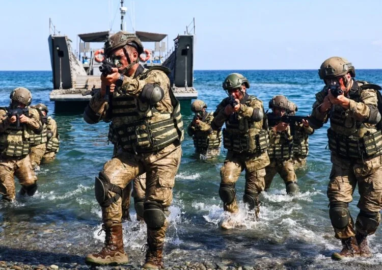 Η Τουρκία προετοιμάζεται σιωπηλά για πόλεμο, με κύριο στόχο το Ισραήλ