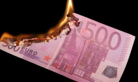50 Ευρώ καίγονται