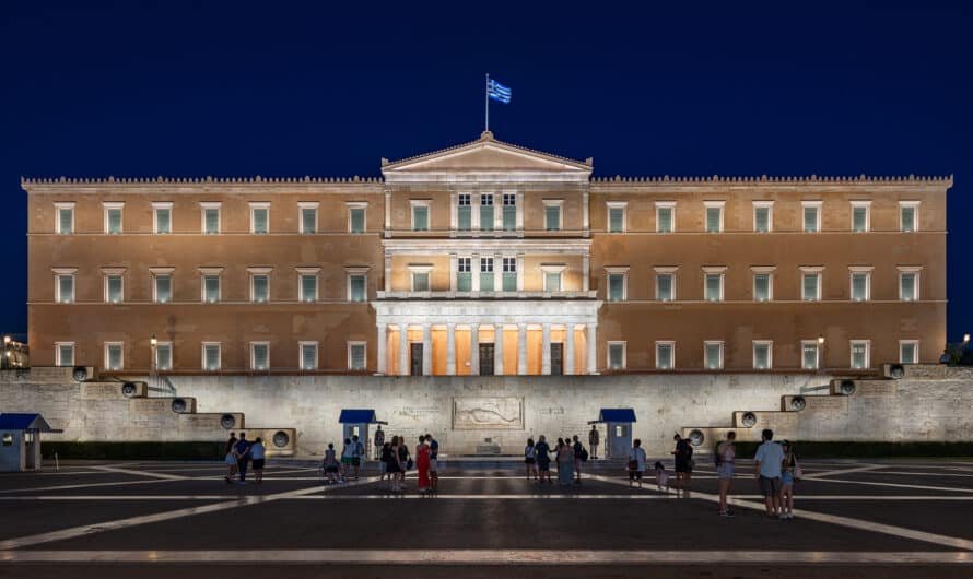 Νέα Κόμματα, παλαιά “εγχειρίδια”….