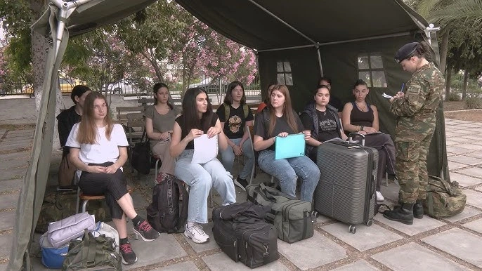 Η φαεινή ιδέα του κυρίου Δένδια, και οι γυναίκες εθελόντριες 1 Κατάταξη γυναικών στο ΚΕΝ Λαμίας