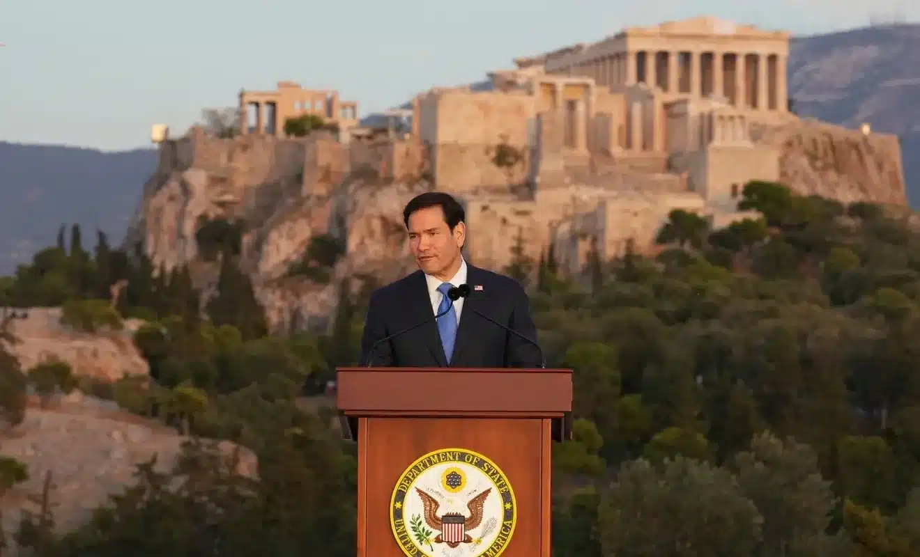 Από την Ακρόπολη στην ιδιωτική διπλωματία